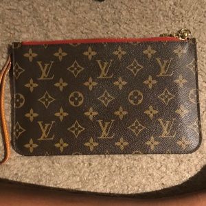 Louis Vuitton Neverfull Pochette Cherry , USED